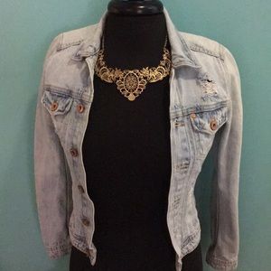 H&M light wash denim jacket